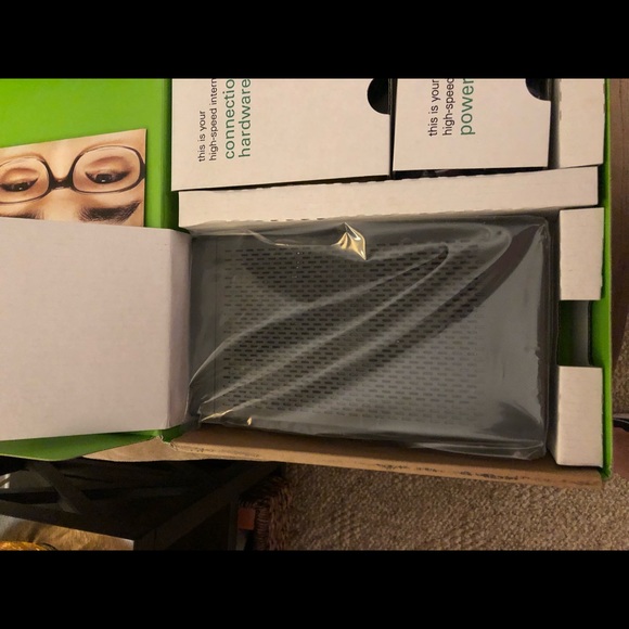 Century Link c1100z Modem - Picture 2 of 4